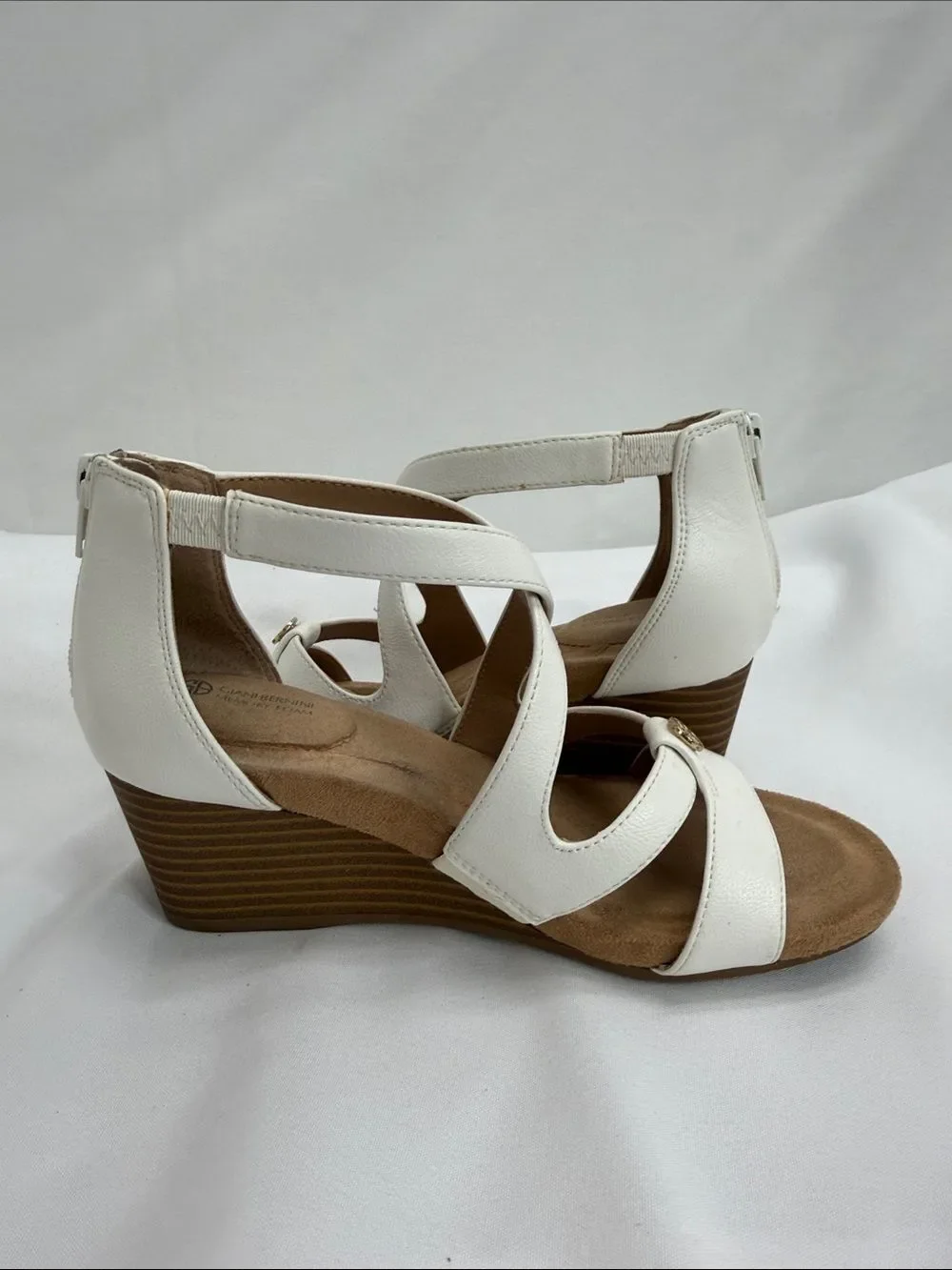 Giani Bernini White Strappy Wedge Sandals with Brown Wedge